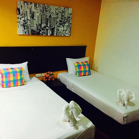 Benetti Lodge Patong Exteriér fotografie